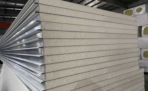 夾芯板廠家如何保證玻鎂夾芯板的質(zhì)量呢？